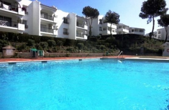 BAJO CON JARDÍN A LA VENTA EN MIRAFLORES MIJAS